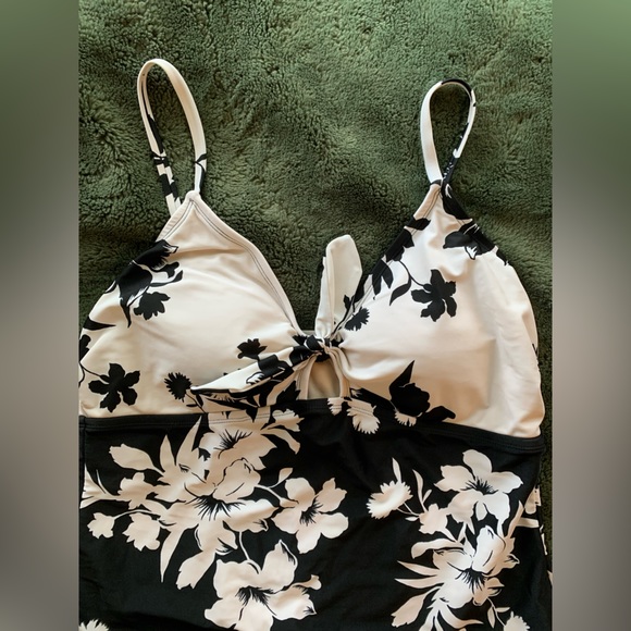 One Piece Swimsuit - Picture 2 of 5